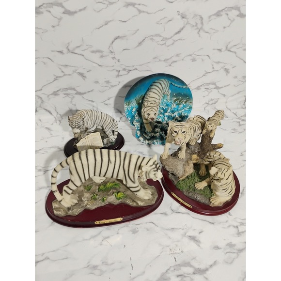 Montefiori White Bengal Tigers~4  Resin W Wooden Base Collectible Safari Wild